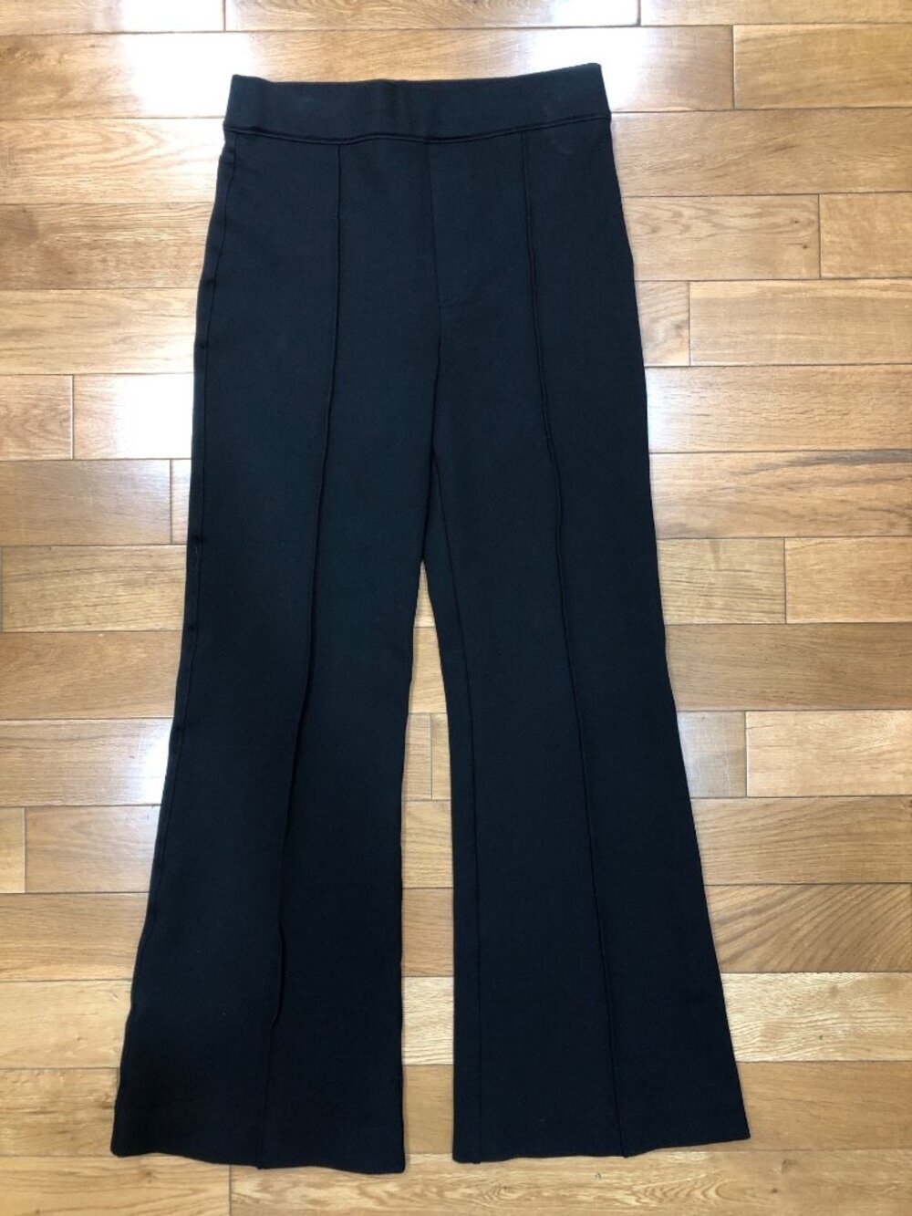 Spanx Black Flare Leg Pull On Pants Size M Travel Chic Modern Minimalist